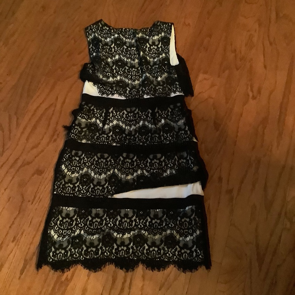 Dress - Picture 4 of 5